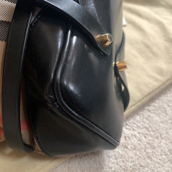 ♥️AUTHENTIC BURBERRY♥️ medium to large size - Picture 6 of 16